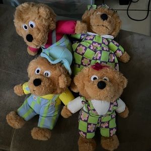 The bears plush dolls collectibles, 1997